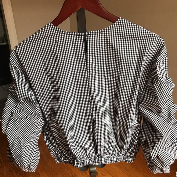 Cropped blouse with crumpled sleeves - Picture 4 of 4